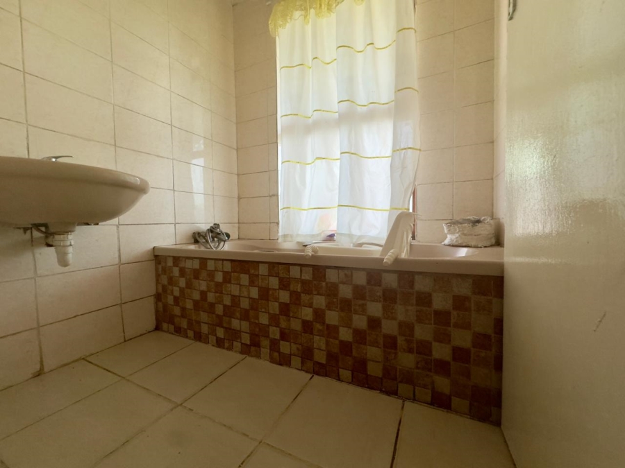3 Bedroom Property for Sale in Electric City Western Cape